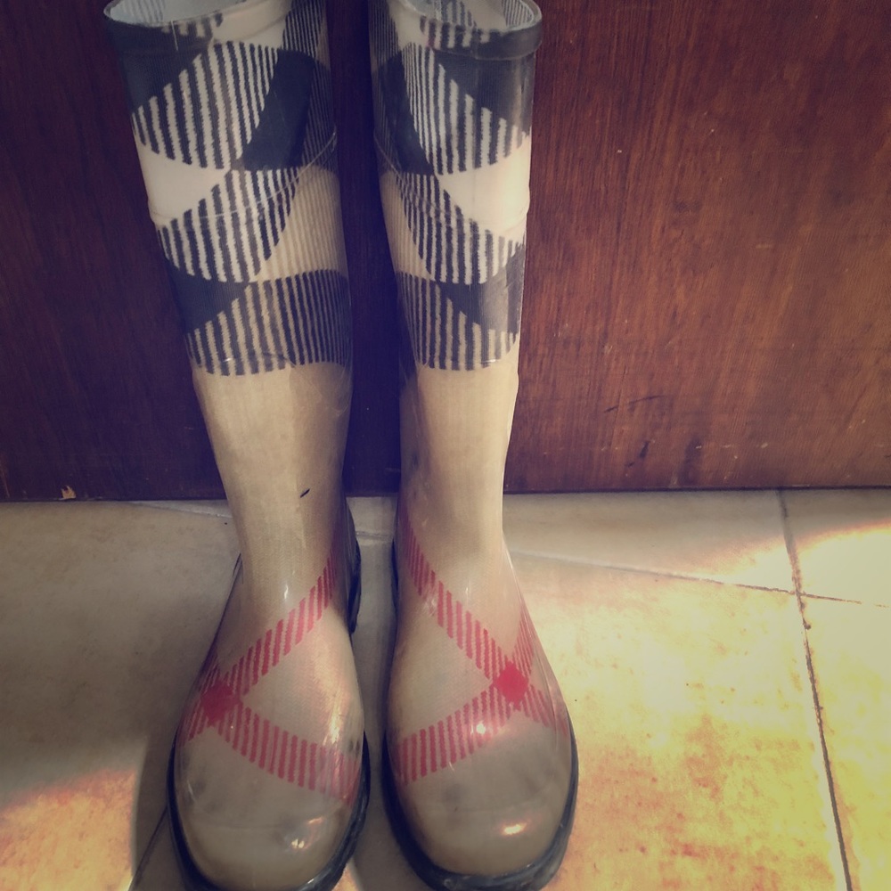 ORIGINAL BURBERRY RAIN BOOTS